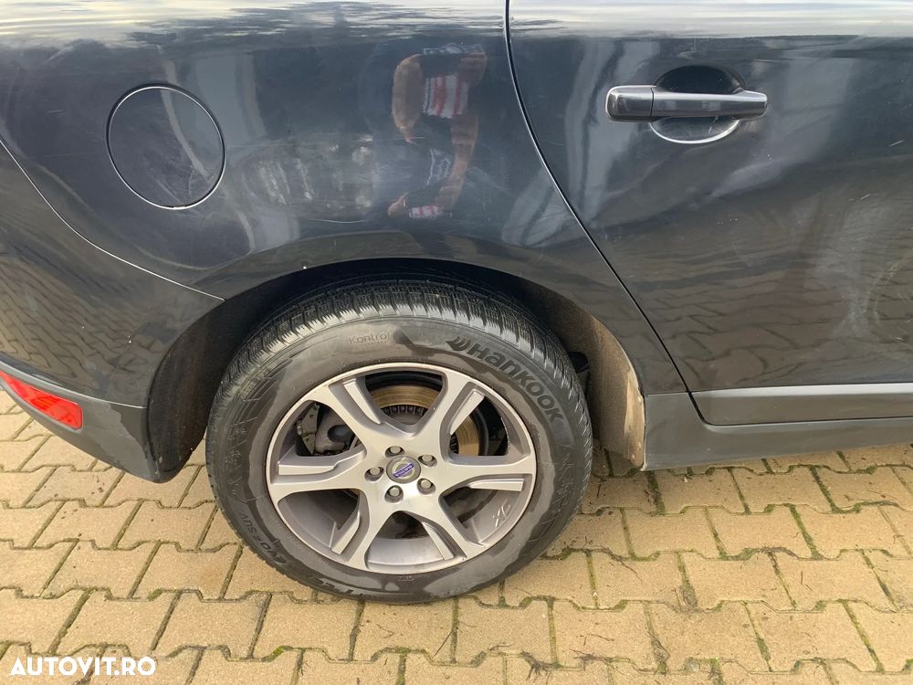 Volvo XC 60 D4 AWD Geartronic Momentum - 5