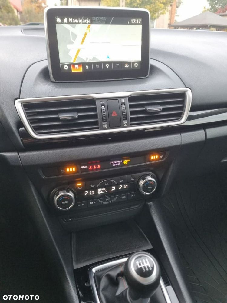Mazda 3 - 10