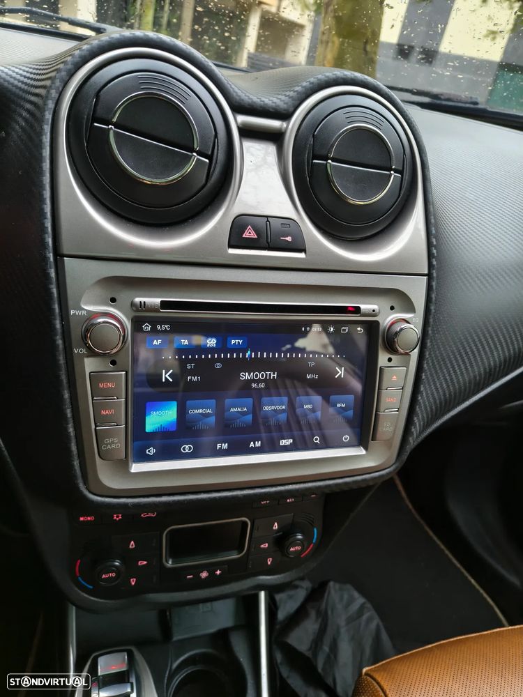 Alfa Romeo MiTo 1.4 MultiAir Distinctive - 24