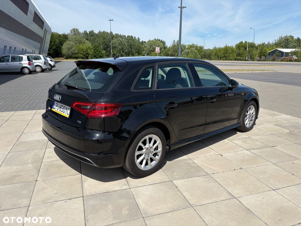 Audi A3 Sportback 1.6 TDI (clean diesel) S line Sportpaket - 5