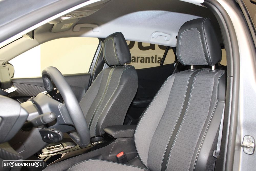 Peugeot e-2008 50 kWh Allure Pack - 4