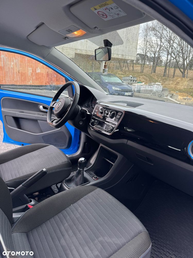 Volkswagen up! 1.0 cross - 9