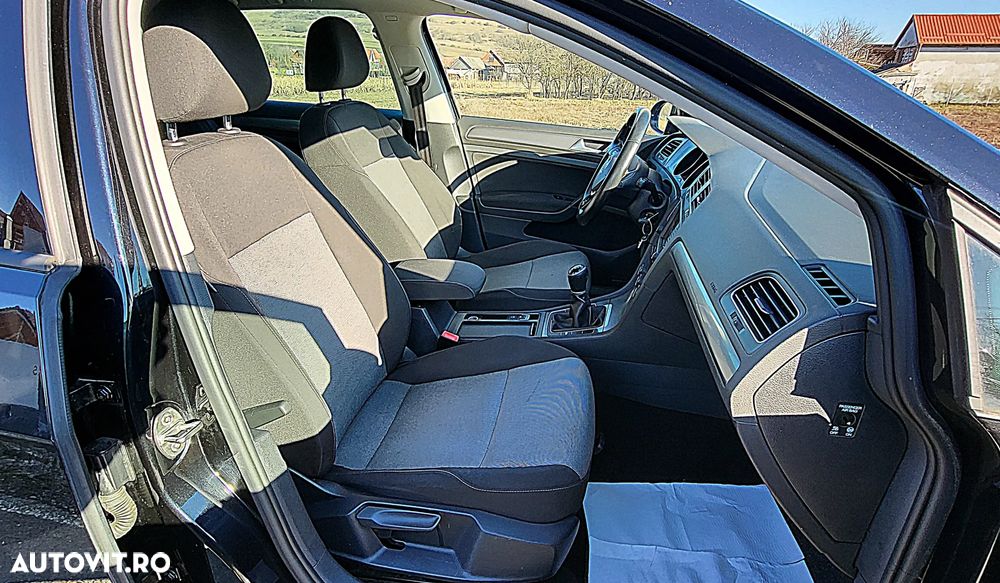 Volkswagen Golf 1.6 TDI BlueMotion Technology Comfortline - 17