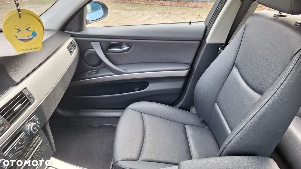 BMW Seria 3 318d - 9
