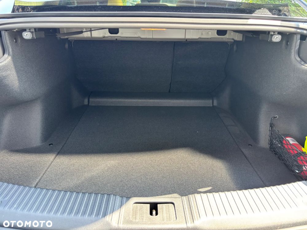 Hongqi H5 2.0T Comfort - 29