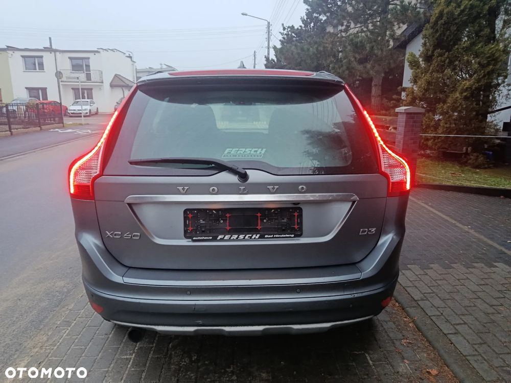 Volvo XC 60 D3 Geartronic Momentum - 23
