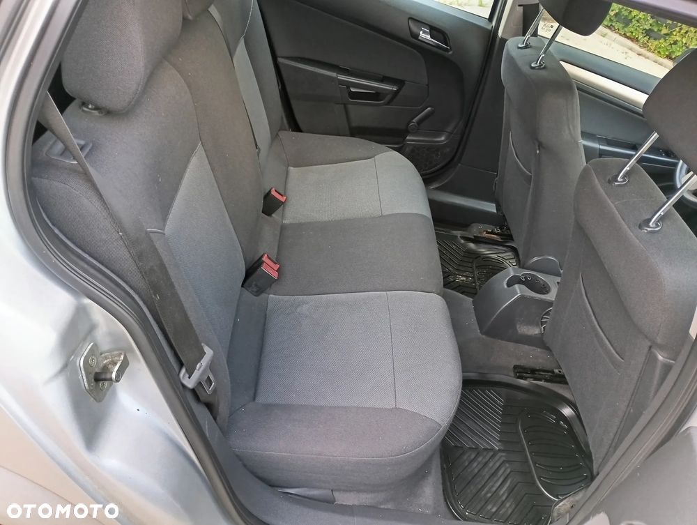 Opel Astra 1.6 Enjoy - 11
