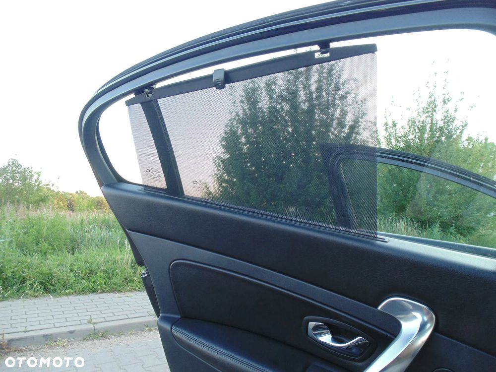 Renault Latitude 2.0 dCi Initiale - 30