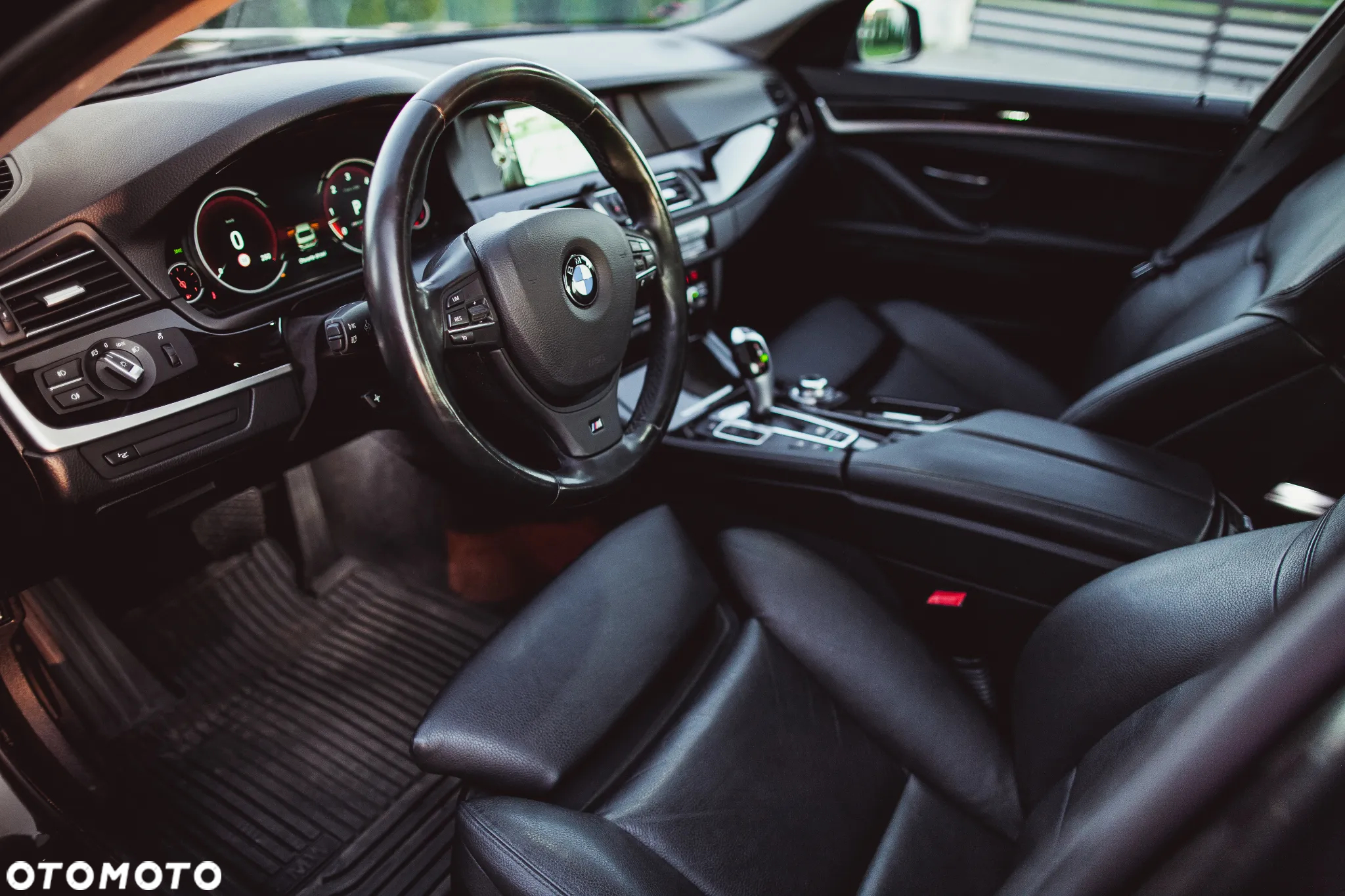 BMW Seria 5 530d xDrive - 26