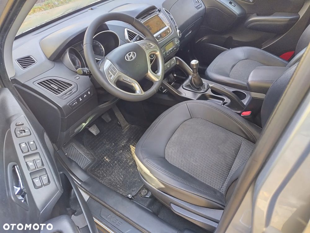 Hyundai ix35 2.0 4WD Premium - 10