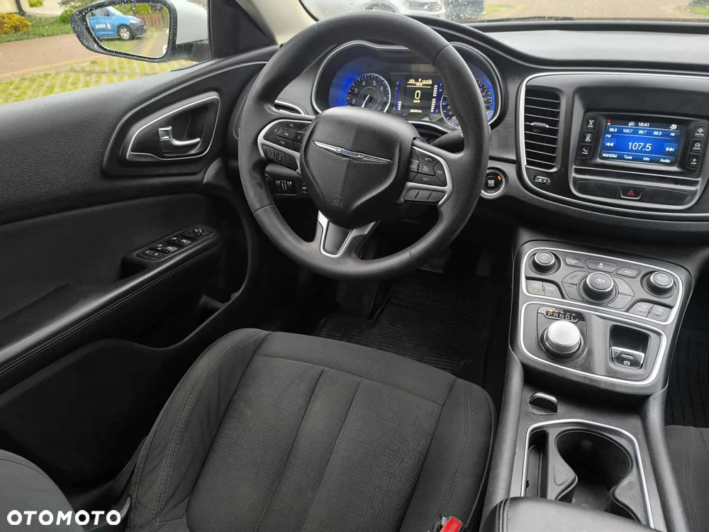 Chrysler 200 - 18