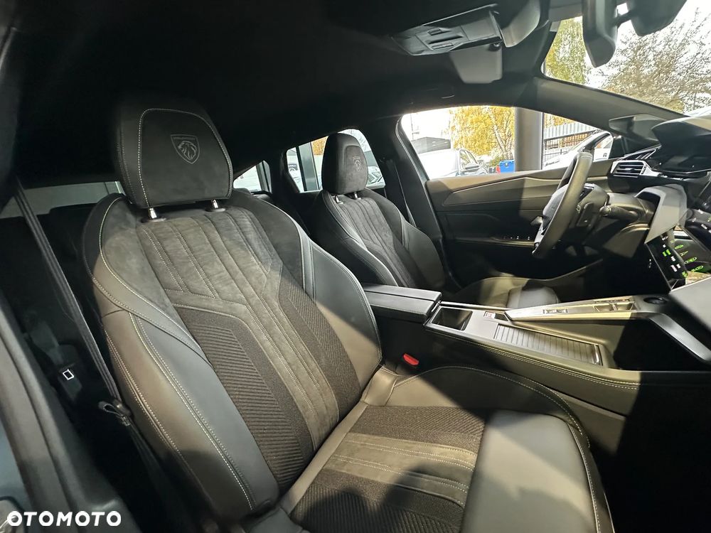 Peugeot 308 1.2 mHEV GT S&S e-DCS6 - 32