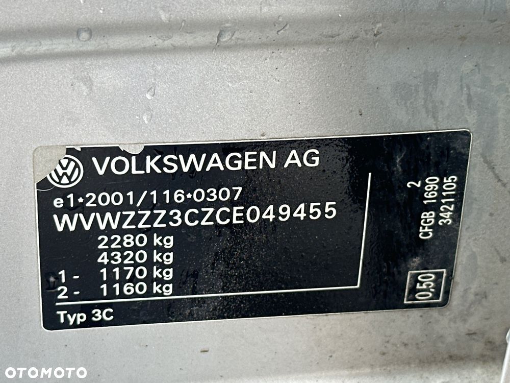 Volkswagen Passat 2.0 TDI 4Mot Highline DSG - 19