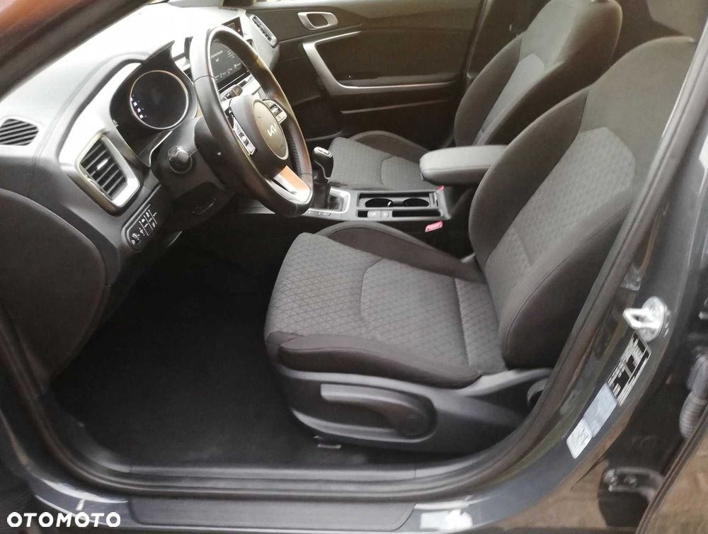 Kia Ceed - 7