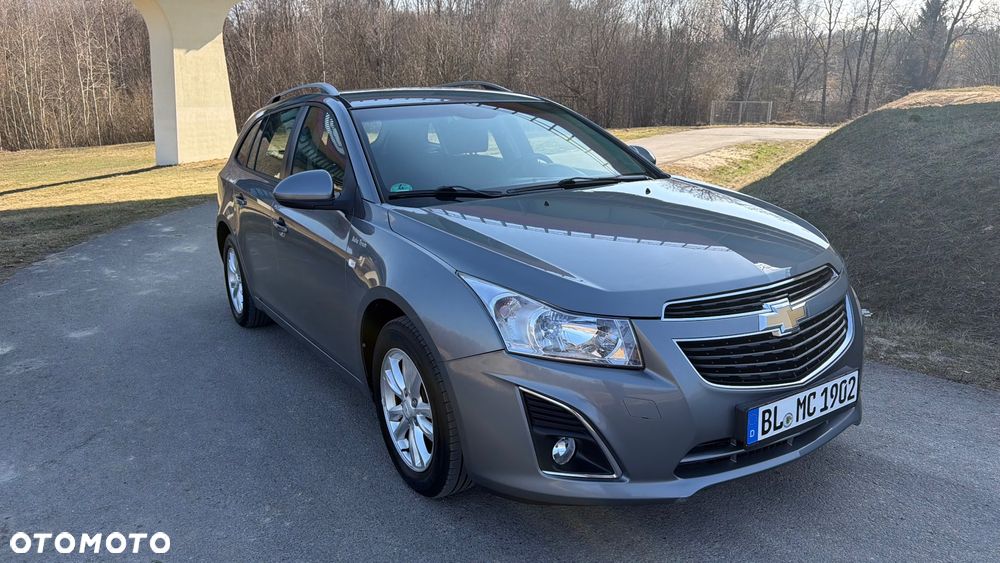 Chevrolet Cruze 1.7 LT - 9