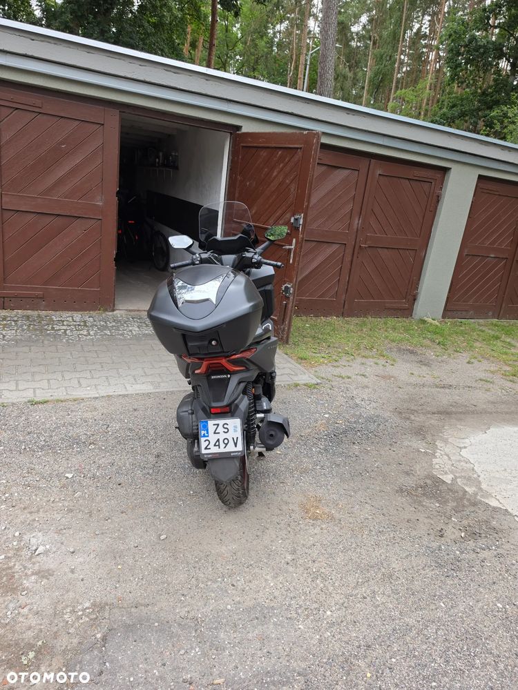 Honda NSS - 4