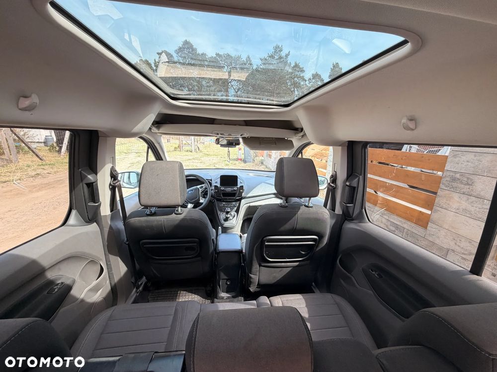 Ford Tourneo Connect 1.5 TDCi Titanium - 16