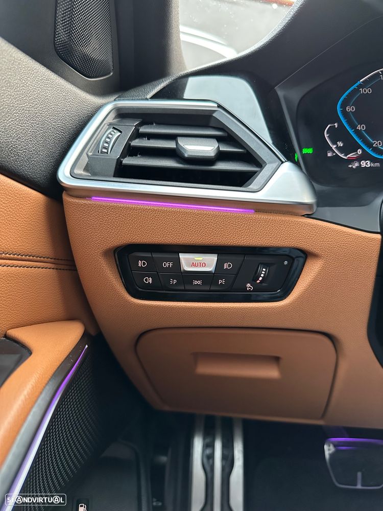 BMW 330 e Aut. M Sport - 31