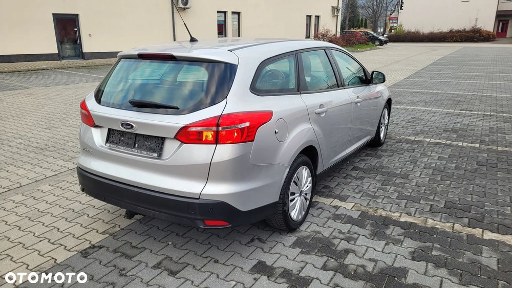 Ford Focus 1.5 TDCi SYNC Edition - 4