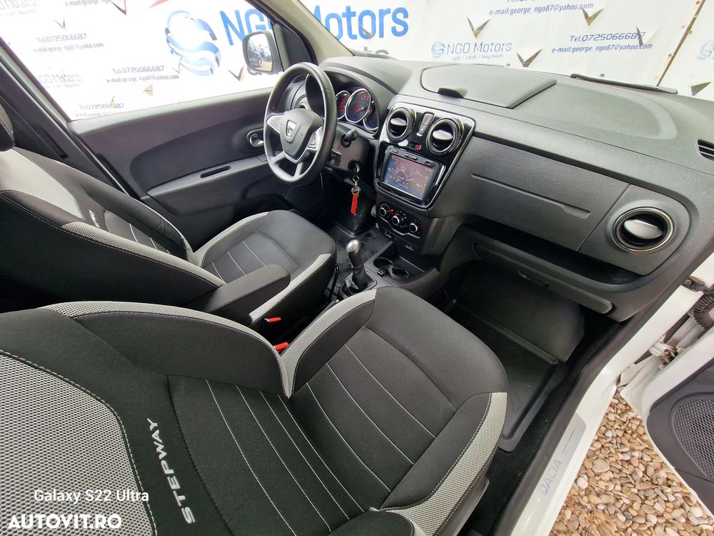 Dacia Lodgy TCe 115 Stepway Celebration - 2