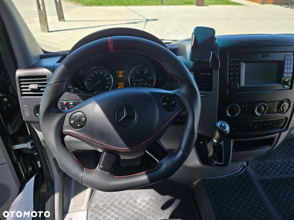 Mercedes-Benz SPRINTER 319 - 5
