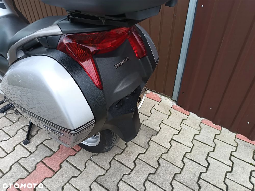 Honda Deauville - 27