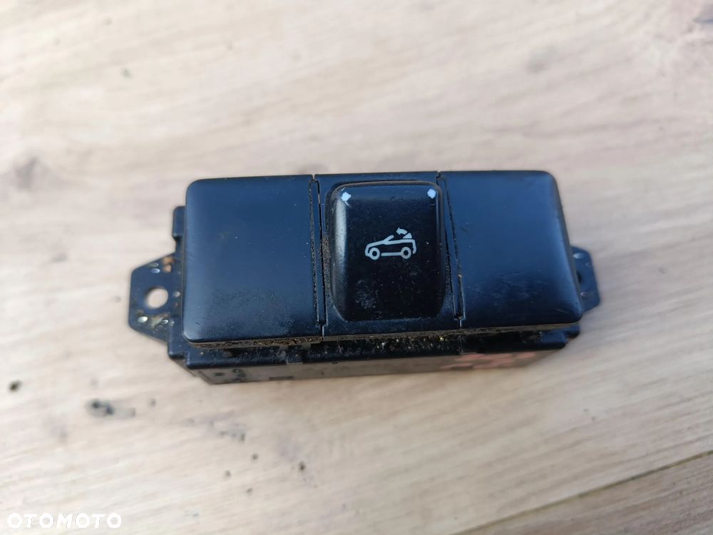 MERCEDES W209 CLK CABRIO PRZEŁĄCZNIK OTWIERANIA DACHU 2098702010