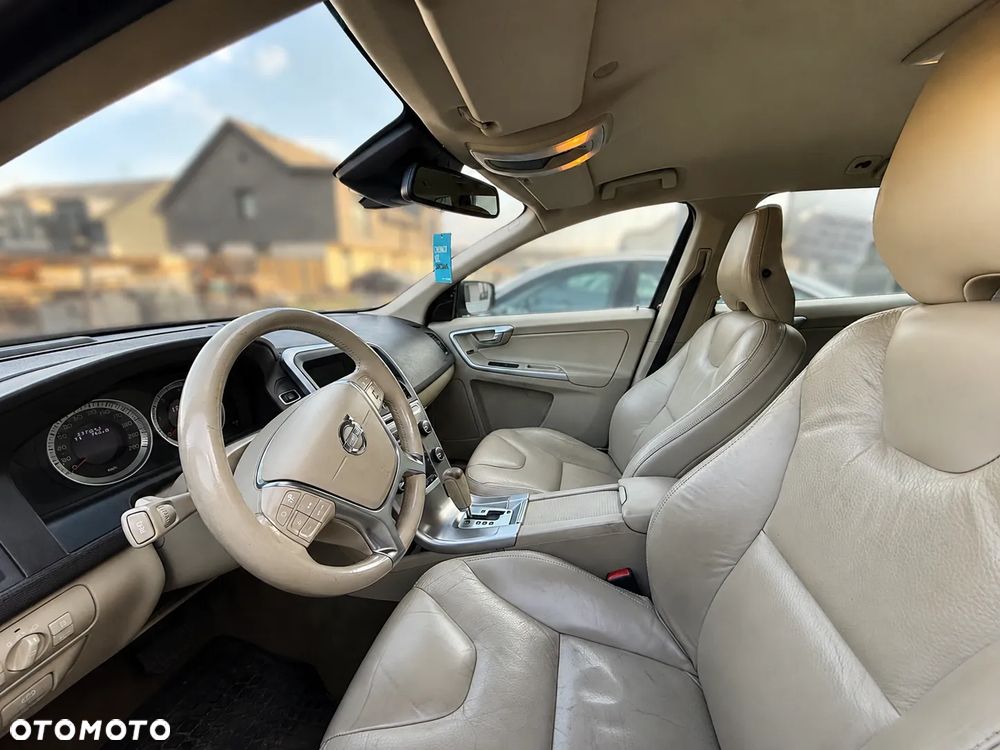Volvo XC 60 - 1