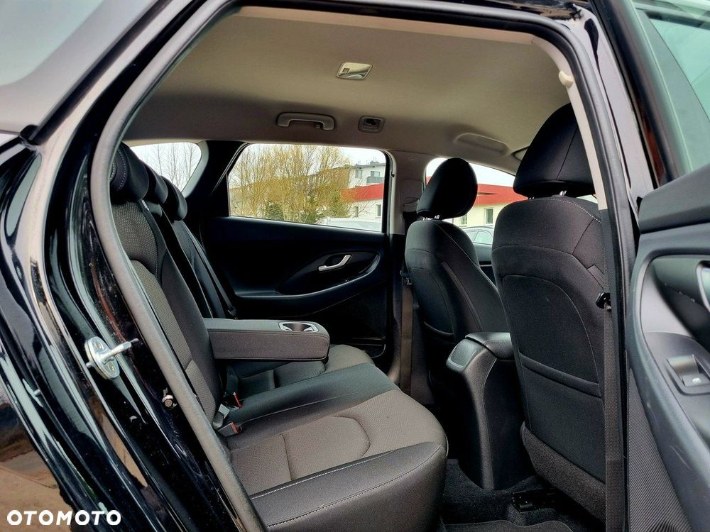 Hyundai i30 1.6 CRDi Premium - 12