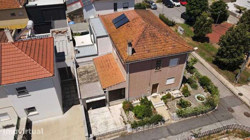 Moradia T3 Geminada no Bairro Norton de Matos - Grande imagem: 4/12