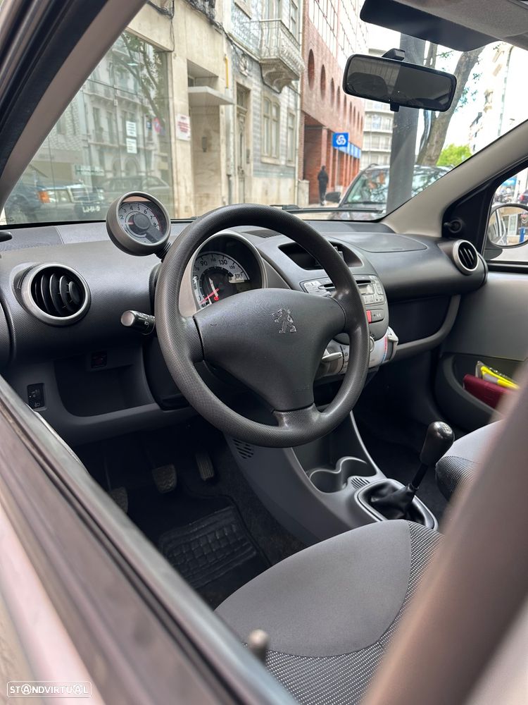 Peugeot 107 1.0 Urban - 2
