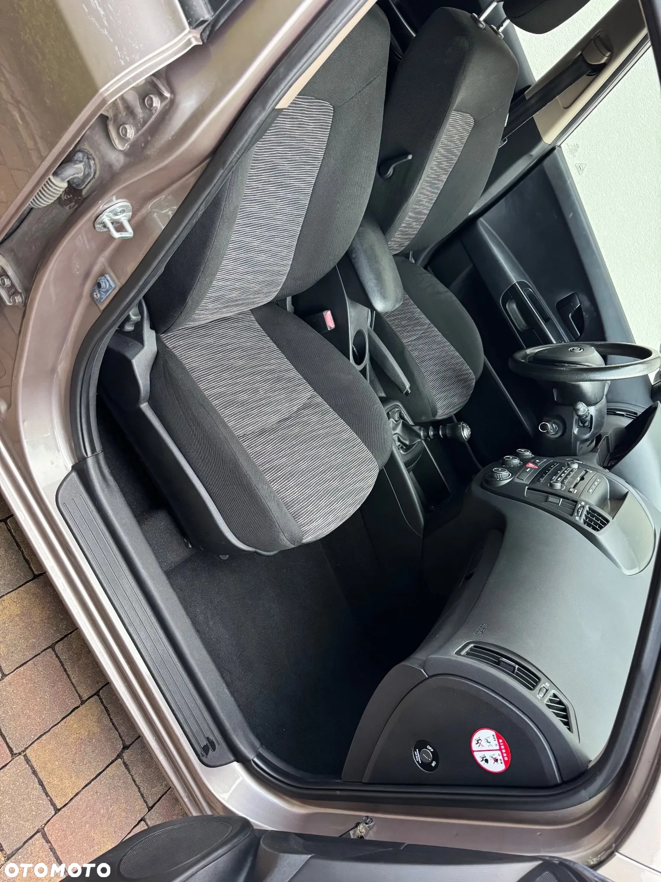 Kia Ceed - 13