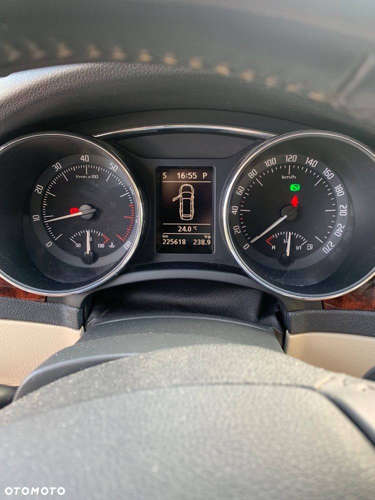 Skoda Superb 2.0 TSI Platinum DSG - 21