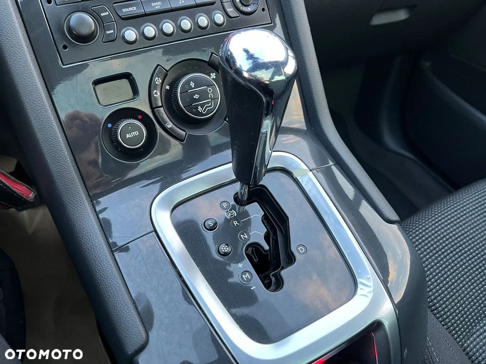 Peugeot 5008 2.0 HDi Family 7os - 9