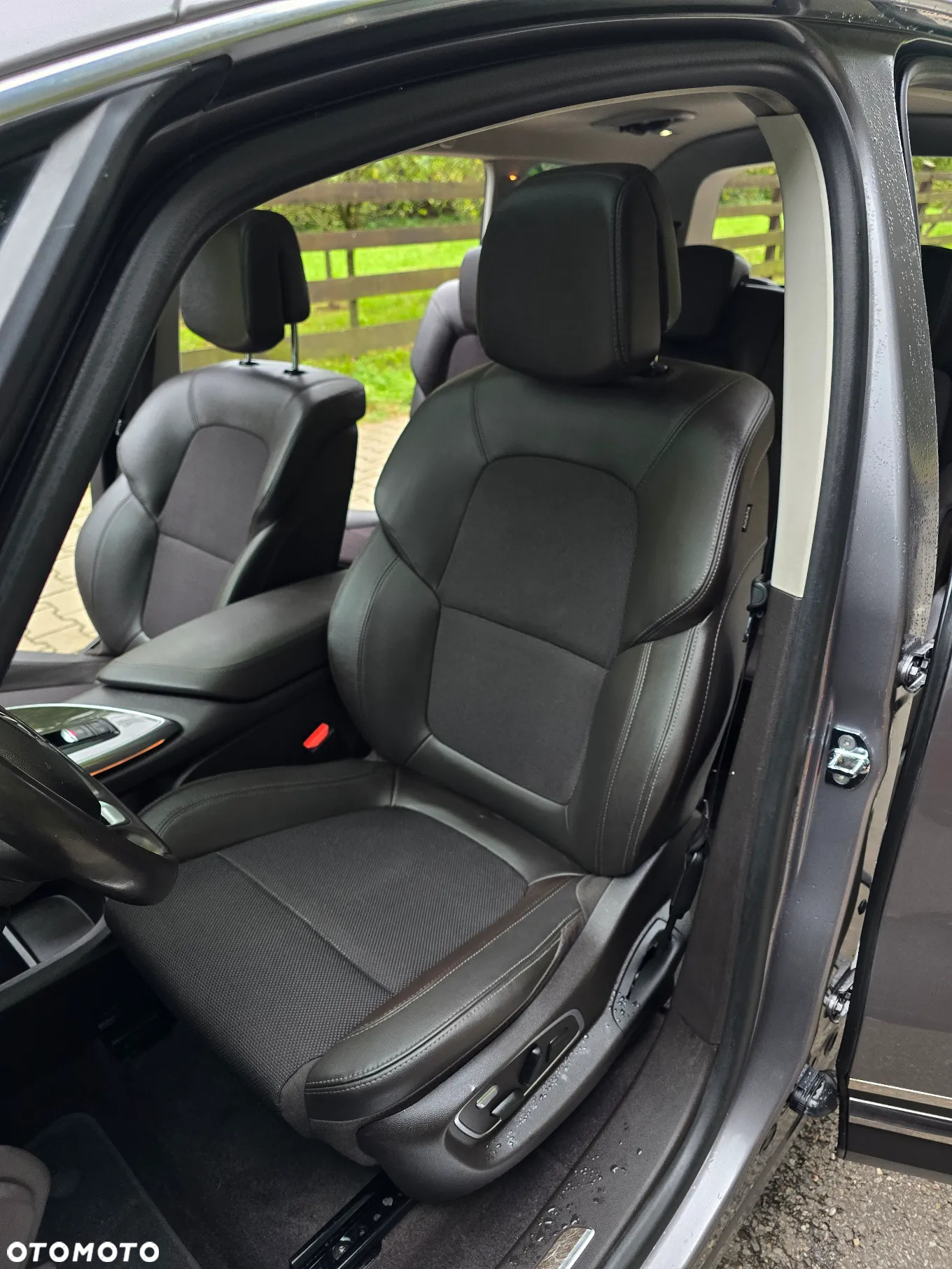 Renault Espace 1.6 dCi Energy Initiale Paris EDC 7os - 19