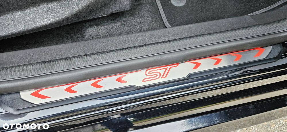 Ford Focus 2.0 TDCi ST-2 - 37