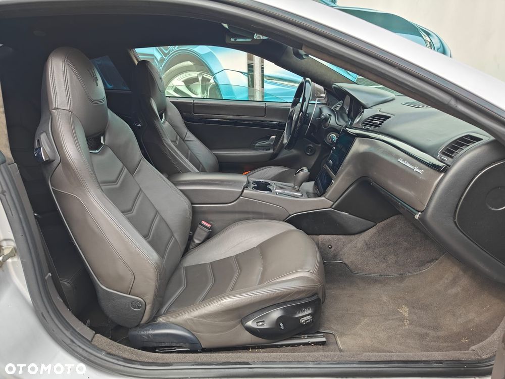 Maserati GranTurismo - 11