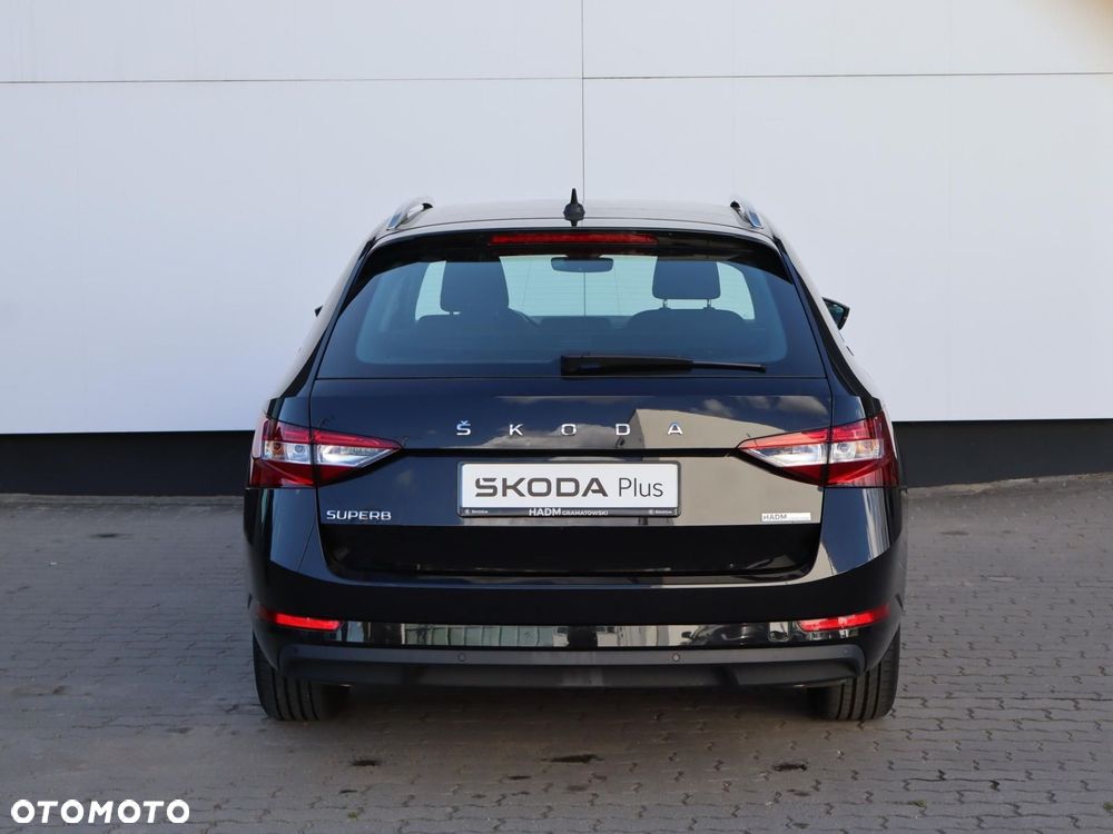 Skoda Superb 2.0 TSI Ambition DSG - 21