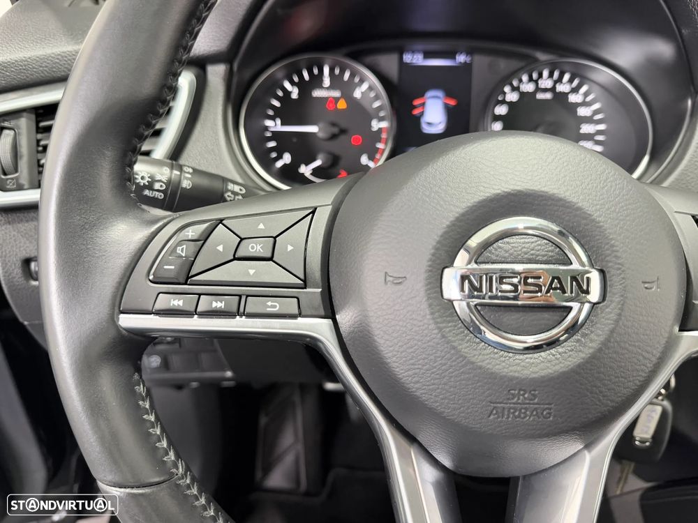 Nissan Qashqai 1.5 dCi N-Connecta - 22