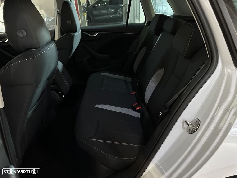 Skoda Kamiq 1.0 TSI Selection DSG - 13