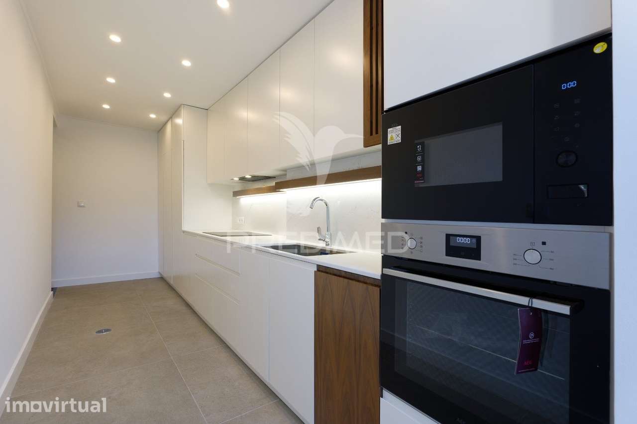 Apartamento T3 Com 3 suítes Campo Pequeno - Grande imagem: 2/40