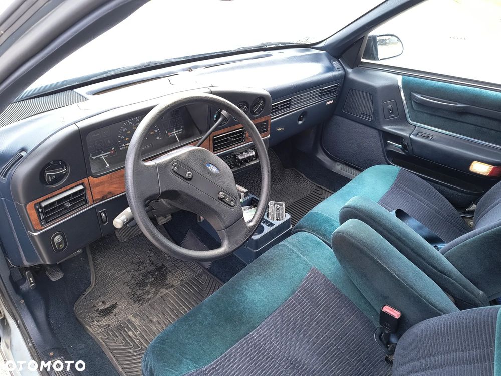 Ford Taurus 3.0 GL - 9