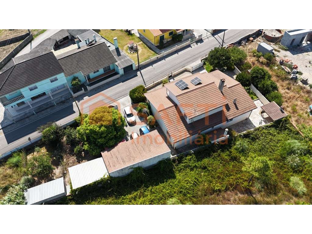 Moradia T4 com garagem, no centro de Pataias com uma area de 1200m2... - Grande imagem: 5/49