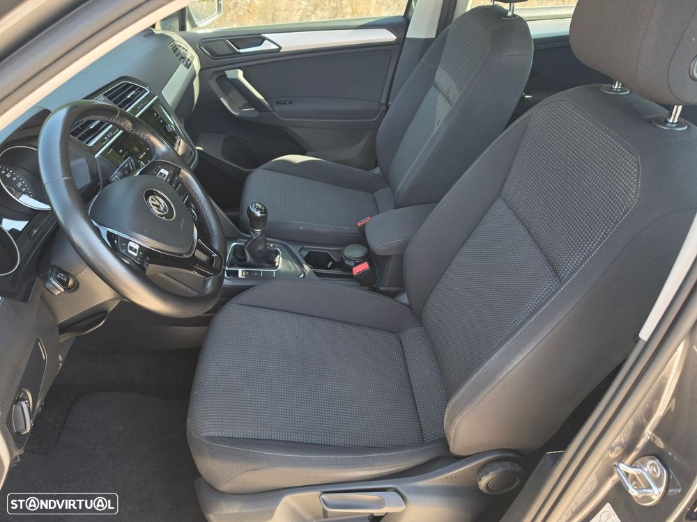 VW Tiguan 1.6 TDI Tech - 28