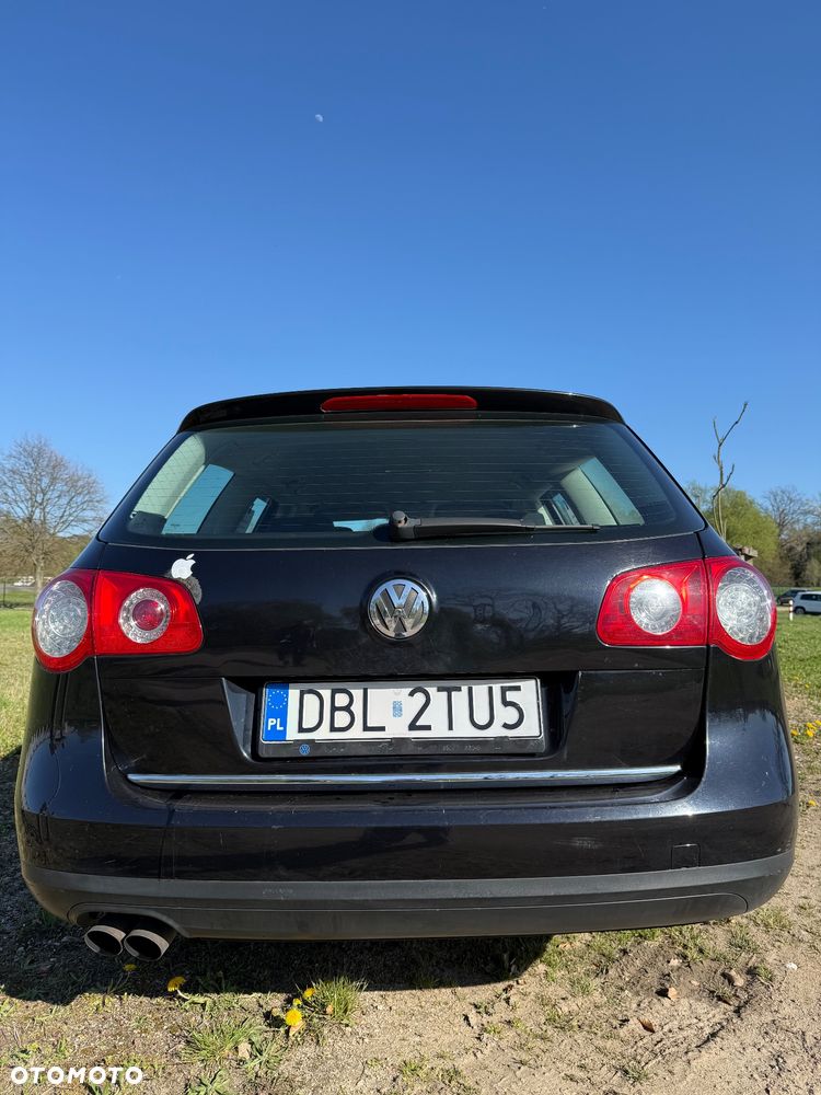 Volkswagen Passat 2.0 TDI DPF Highline - 19