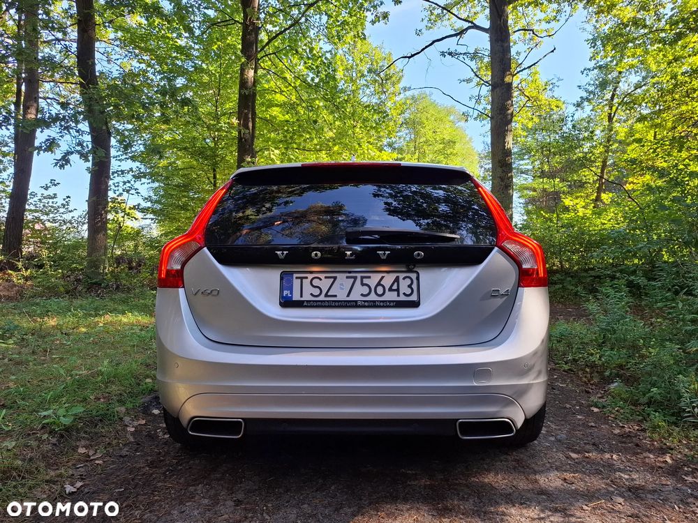 Volvo V60 D4 Drive-E Dynamic Edition (Kinetic) - 12