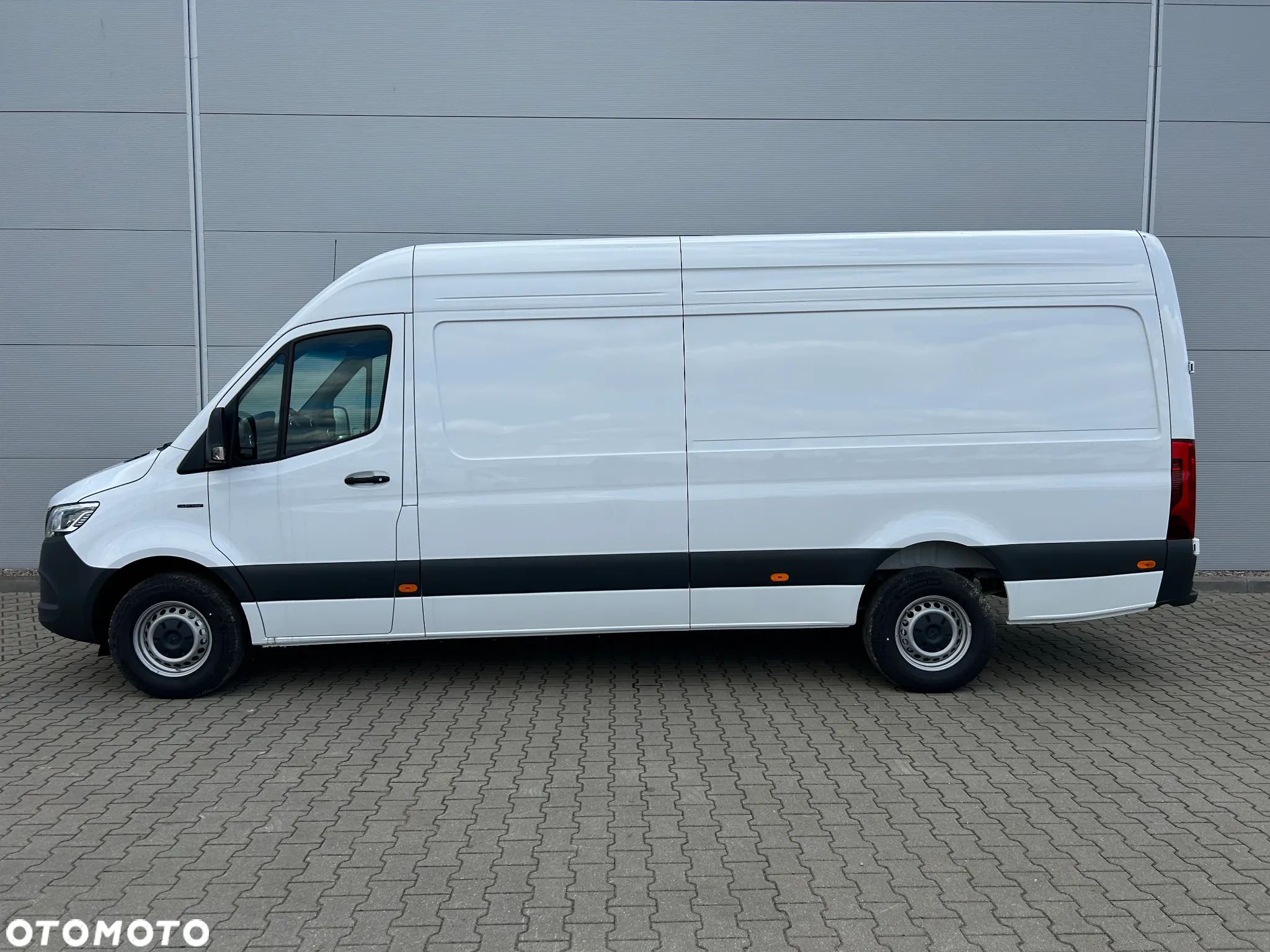 Mercedes-Benz eSPRINTER 314e FURGON DŁUGI - 1
