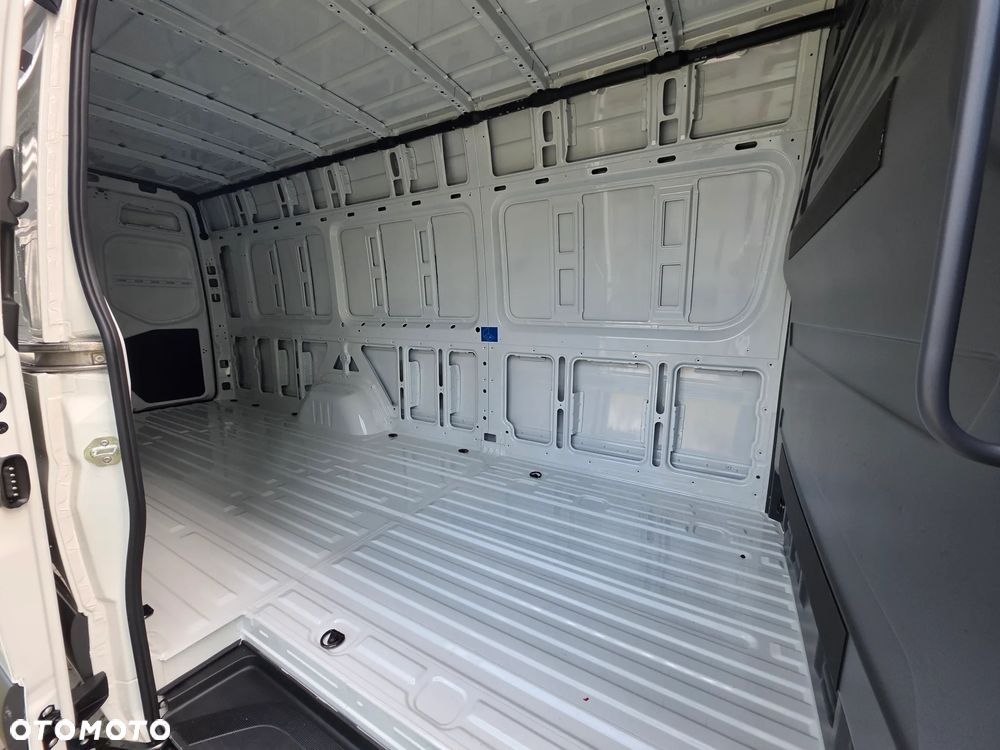 Mercedes-Benz Sprinter 317 CDI Furgon PRO Ekstra Długi 4325+mm - 12