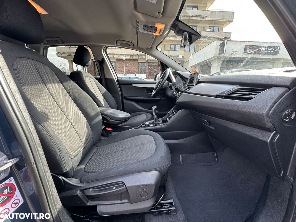 BMW Seria 2 218i - 16