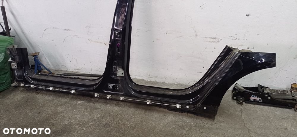 VW Passat B7 błotnik tylny prawy próg słupek LC9X - 5